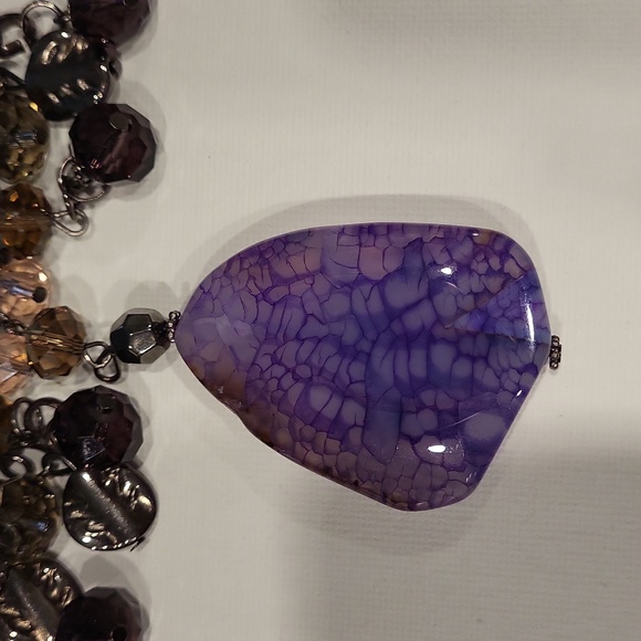 Olé necklace with 3 Amethyst agate pendants and dangled smokey beads and charms - Picture 2 of 6